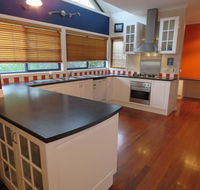29 Church St Cowes - Large Holiday House close to shops and Beach - Yamba Accommodation