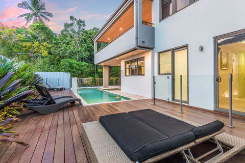 3/23 Murphy Street - Luxury Holiday Villa - Yamba Accommodation 1