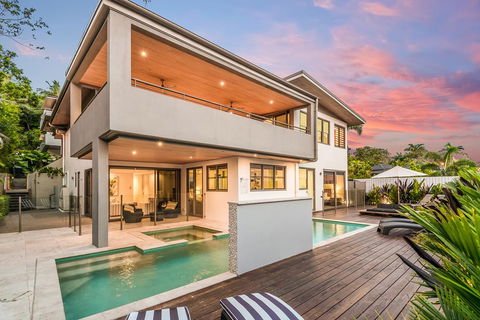 3/23 Murphy Street - Luxury Holiday Villa - Yamba Accommodation 0