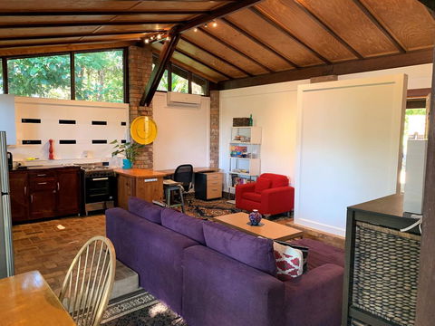 305 Montville - The Artist's Cottage - Yamba Accommodation 1