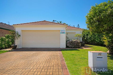 32 Beachside - Yamba Accommodation 0