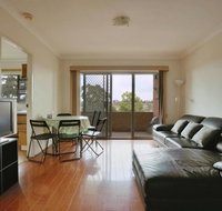 3BR Quiet  Convenient area of Parramatta UWS