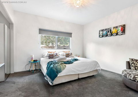 4 King Or 8 Single Beds WiFi, Netflix, Pet Friendly - Yamba Accommodation 1