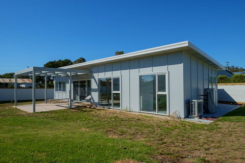 4 Redbill Drive - Yamba Accommodation 2