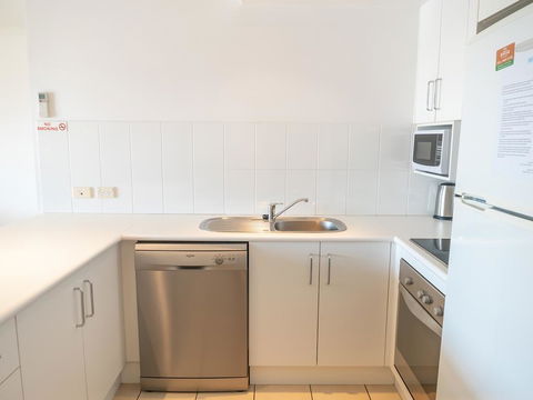 4/4 On First - Yamba Accommodation 2