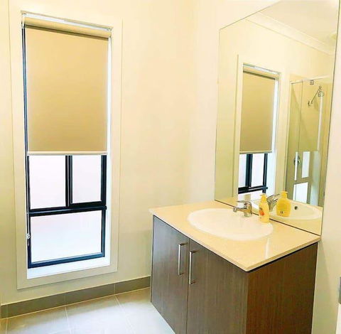 4Bed 2Bath Cozy Guesthouse In Tarneit - Yamba Accommodation 2