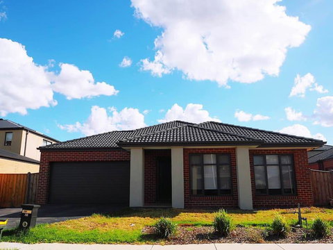 5 Bed 2 Bath Big House - Yamba Accommodation 1