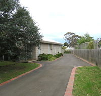 5 Little Penguin Crt Cowes - Cottage near the Beach - Yamba Accommodation