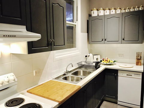 50s Fibro Chateau - Yamba Accommodation 3