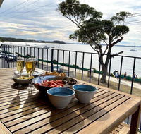 6 'SHOAL TOWERS' 11 SHOAL BAY RD - STUNNING WATER VIEWS  PERFECT LOCATION - Yamba Accommodation