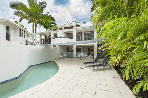 6 Templemoon - Yamba Accommodation 0