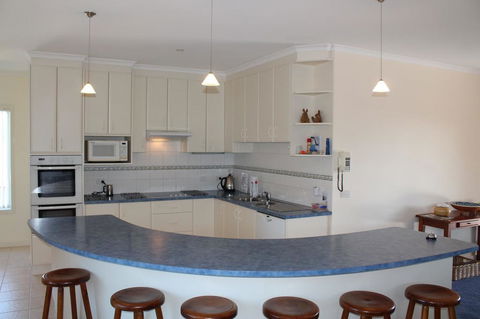 61 Red Rocks Rd, Cowes - Yamba Accommodation 3