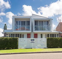 7a Judith Street - stunning duplex with ducted air conditioning - Yamba Accommodation