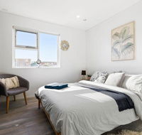 A Bright  Comfy Beach Studio 5min walk to Bondi Beach - Yamba Accommodation