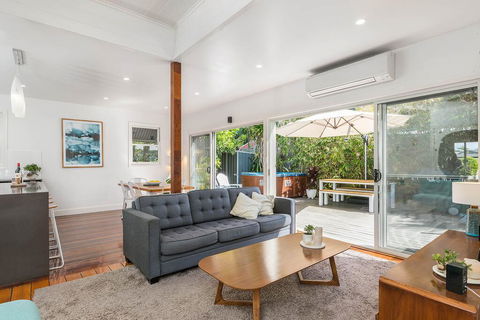 A PERFECT STAY - Aaloka Bay - Yamba Accommodation 1
