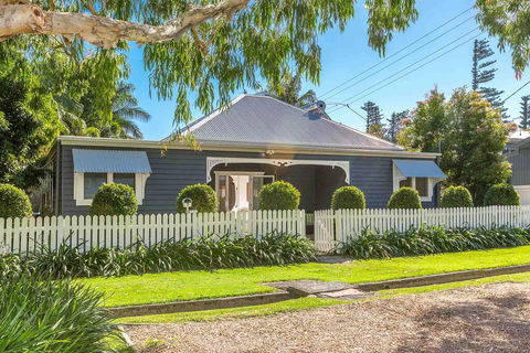 A PERFECT STAY - Aaloka Bay - Yamba Accommodation 0