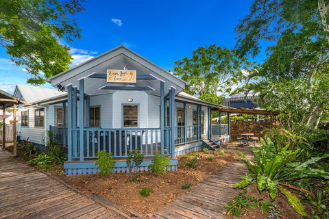 A PERFECT STAY - Barefoot Lane - Beach House - Yamba Accommodation 1