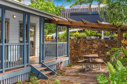 A PERFECT STAY - Barefoot Lane - Beach House - Yamba Accommodation 3