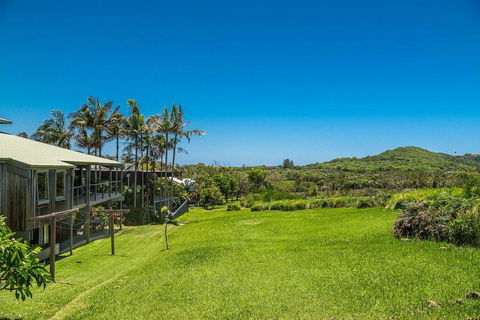 A PERFECT STAY - Cape Breeze - Yamba Accommodation 0