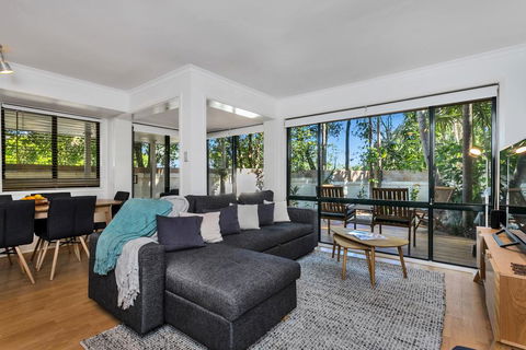 A PERFECT STAY - Mahogany Lodge - Yamba Accommodation 1