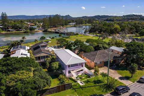 A PERFECT STAY - Sunset Beach - Summer Breeze - Yamba Accommodation 1