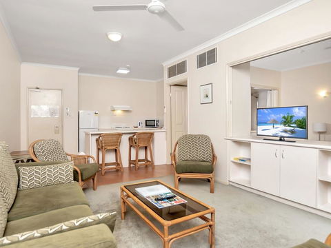 A Taste Of The Tropics - Yamba Accommodation 1