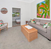 A Touch of the Bahamas on McKenzie MK3 - Yamba Accommodation