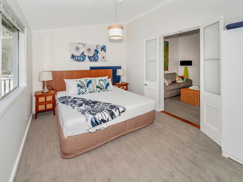 A Touch Of The Bahamas On McKenzie MK3 - Yamba Accommodation 2