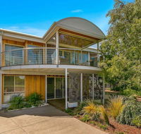 A Wave From it All - Yamba Accommodation