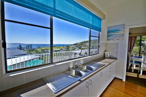 AAA Views, 2 View Street - Yamba Accommodation 2