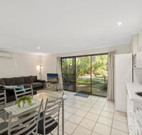 Aanuka Tropical Spa Bure - Yamba Accommodation