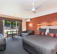 AAt 28 Goldsmith Motel - Yamba Accommodation