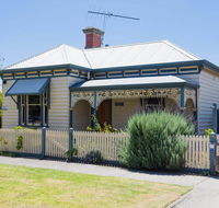 Abaleen House - Yamba Accommodation