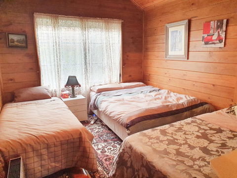 Abelia Cottages SPA Lakeside COTTAGE No 2 - Yamba Accommodation 3