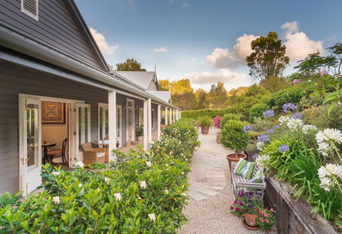Abelia House - Yamba Accommodation 0