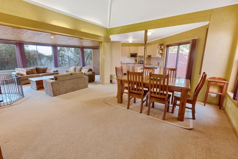 Above Sunset - 100m From The Paynesville Lakes - Yamba Accommodation 3