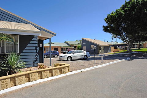 Abrolhos Reef Lodge - Yamba Accommodation 1