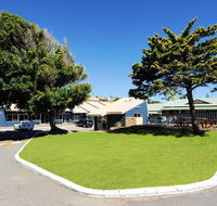 Abrolhos Reef Lodge - Yamba Accommodation