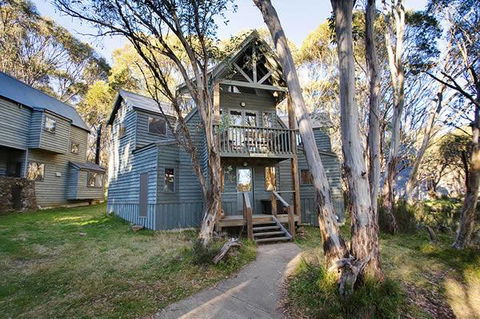 Absinthe - Yamba Accommodation 0
