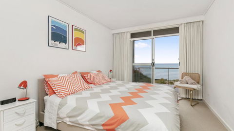 ABSOLUTE BEACHFRONT - FRANKSTON - Yamba Accommodation 3