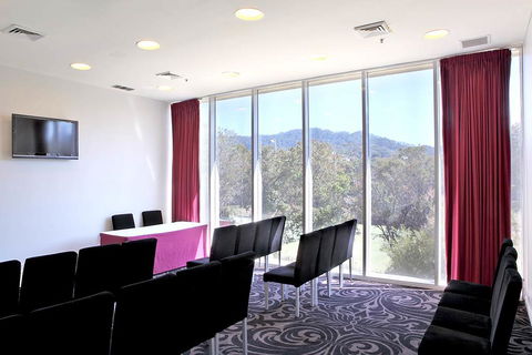 Absolute Beachfront Opal Cove Resort - Yamba Accommodation 3