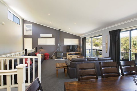 Acacia 2 - Luxurious Holiday Townhouse - Yamba Accommodation 1