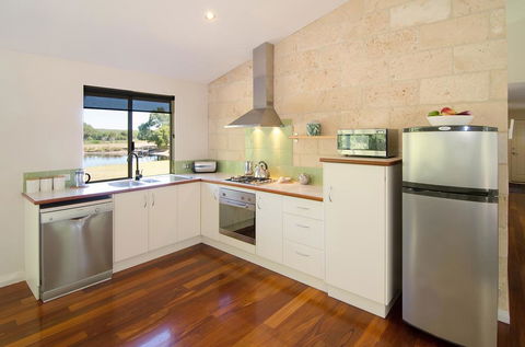 Acacia Chalets Margaret River - Yamba Accommodation 2