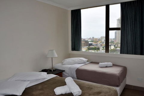 Accommodation Sydney City Centre - Hyde Park Plaza 3 Bedroom 1 Bathroom Apartment - Yamba Accommodation 1