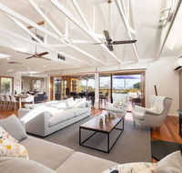 Acqua Vista - water view fireplace walk to beach - Yamba Accommodation