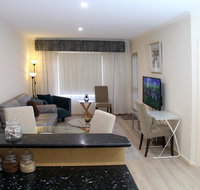 ADELAIDE CBD APARTMENT - 3BR 2BATH  CARPARK - Yamba Accommodation