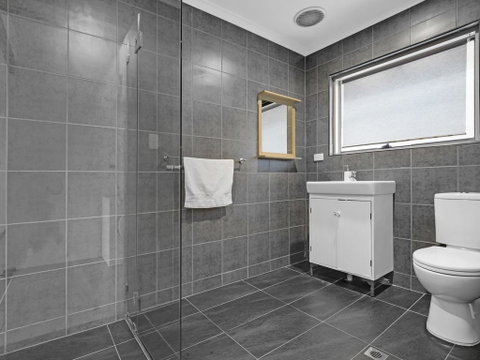 Adelaide Holiday Homes - Yamba Accommodation 1