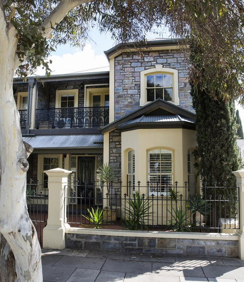 Adelaide Mackinnon - Yamba Accommodation 3