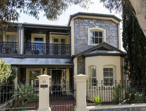 Adelaide Mackinnon - Yamba Accommodation 1