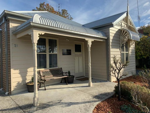 Elmsford Cottage - Yamba Accommodation 1